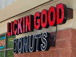 Lickin Good Donuts logo